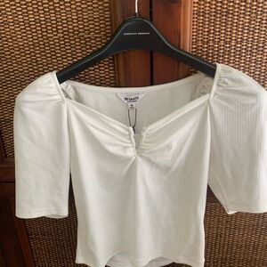 BB Dakota cropped sweetheart neckline top. New w/tags.